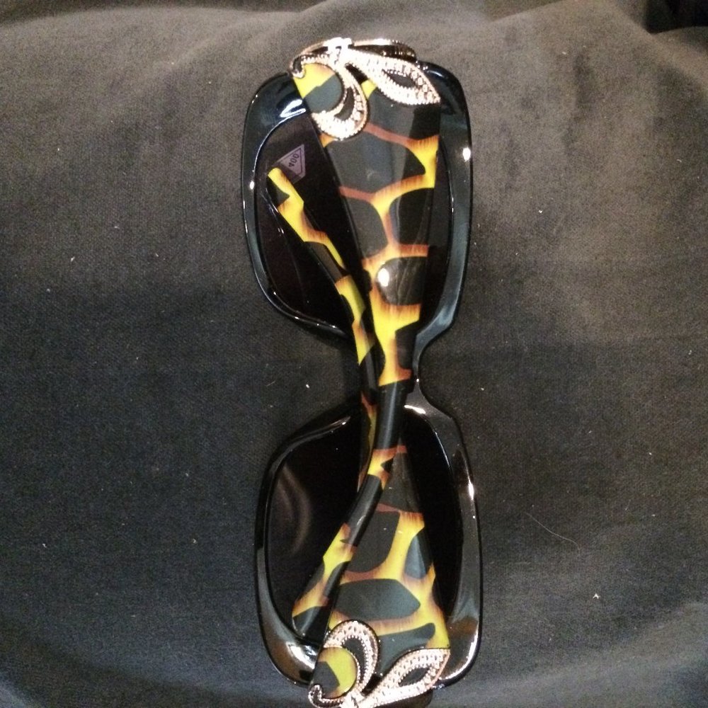 Olive Green Turtle Print Sunglasses